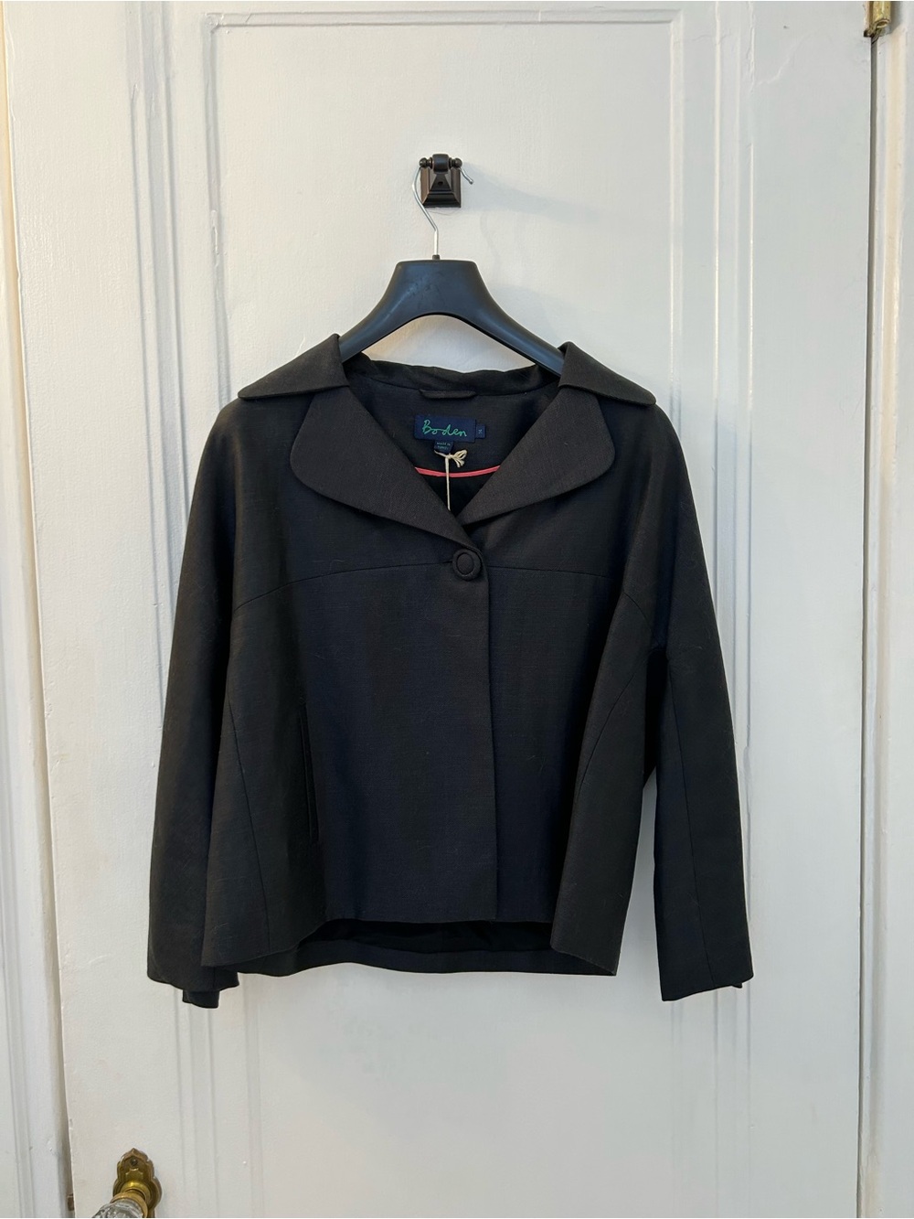 Boden Black Short Collared Women's Jacket